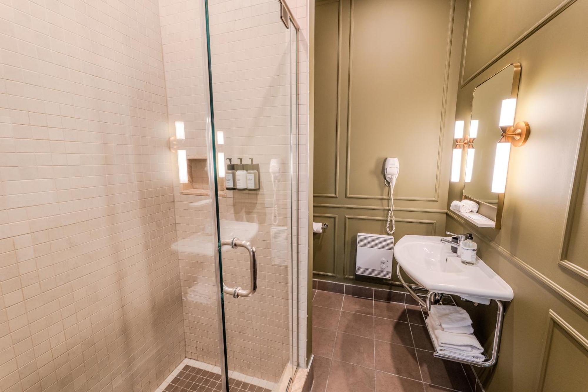 Self Check-In Boutique Hotel - Quartier Latin - Room 201 Montreal Exterior photo