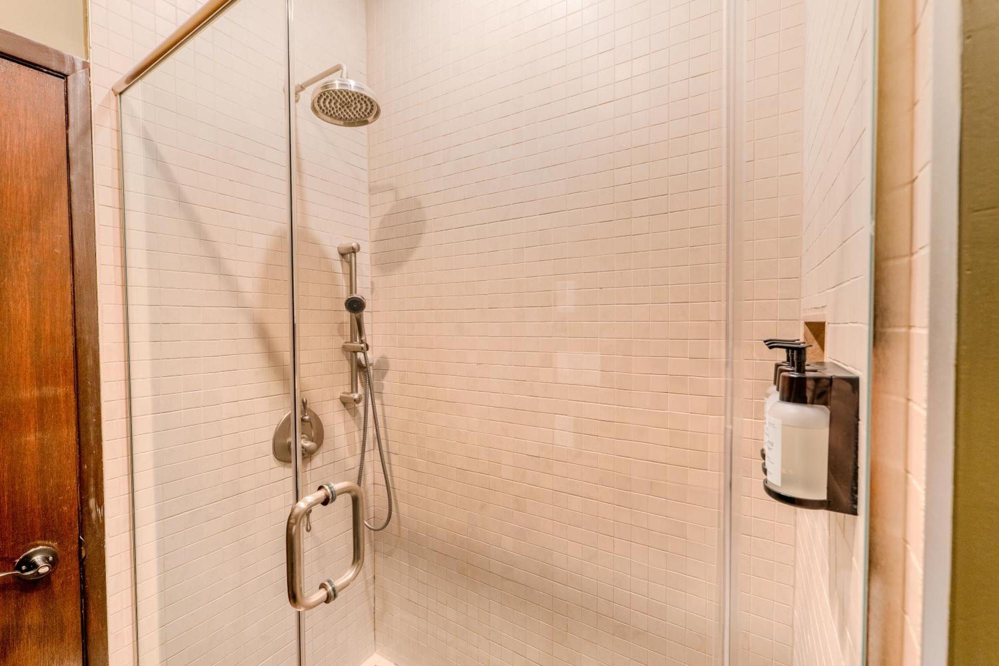 Self Check-In Boutique Hotel - Quartier Latin - Room 201 Montreal Exterior photo